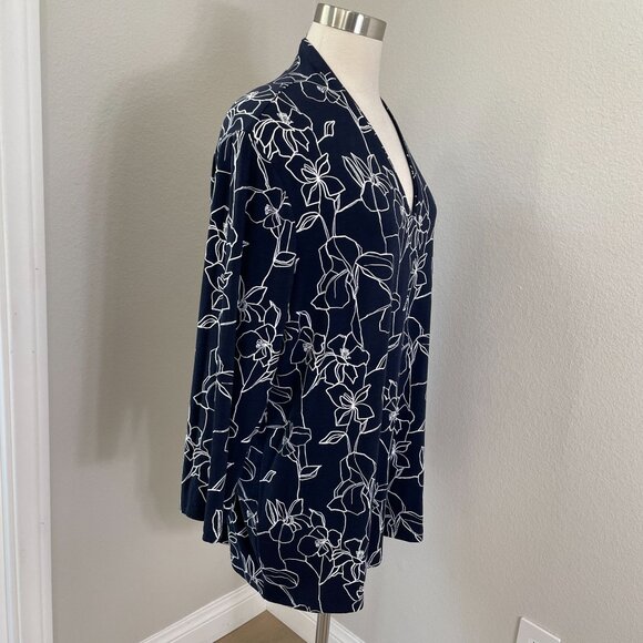 Chicos Womens Plus XXL Touch of Cool Floral 3/4 Sleeve Tee V Neck Shirt Stretch - Picture 3 of 12